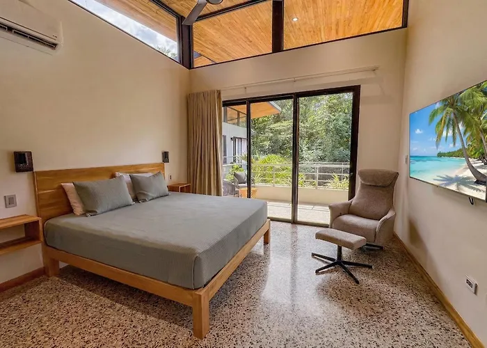 Nori - Boutique Jungle With Saltwater Pool, Apartment